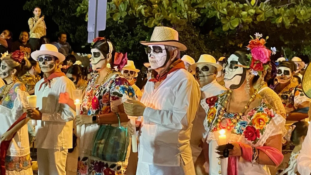 Paseo Animas Merìda Dia Muertos